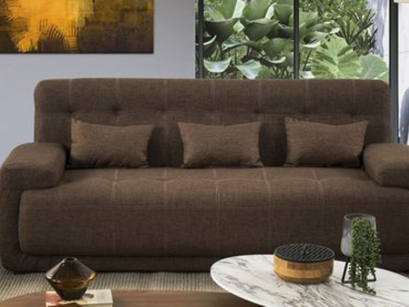 Cómo combinar cojines para un sofá marrón chocolate?